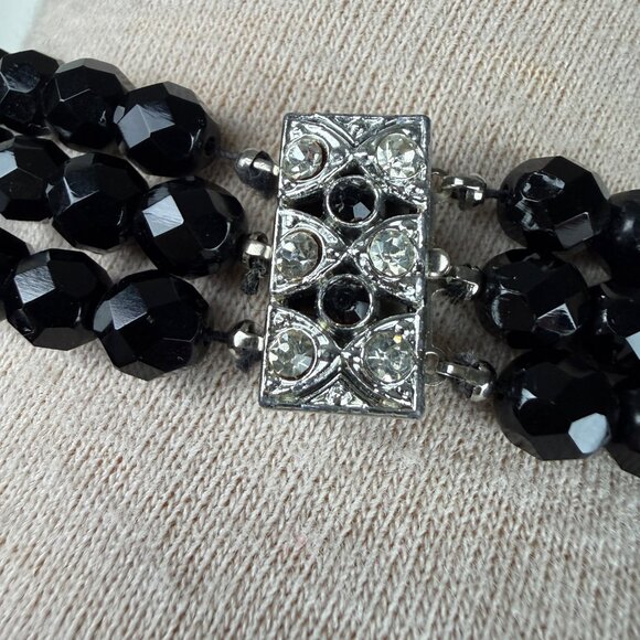 Vintage Faceted Black Crystal Triple Strand Bead Necklace Rhinestone Accents - Picture 7 of 9